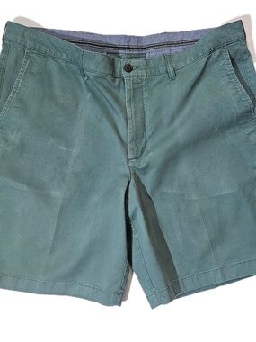 L.L. Bean Shorts Mens 34 Green Chino Cotton Regular Fit Pockets Flat Front Zip